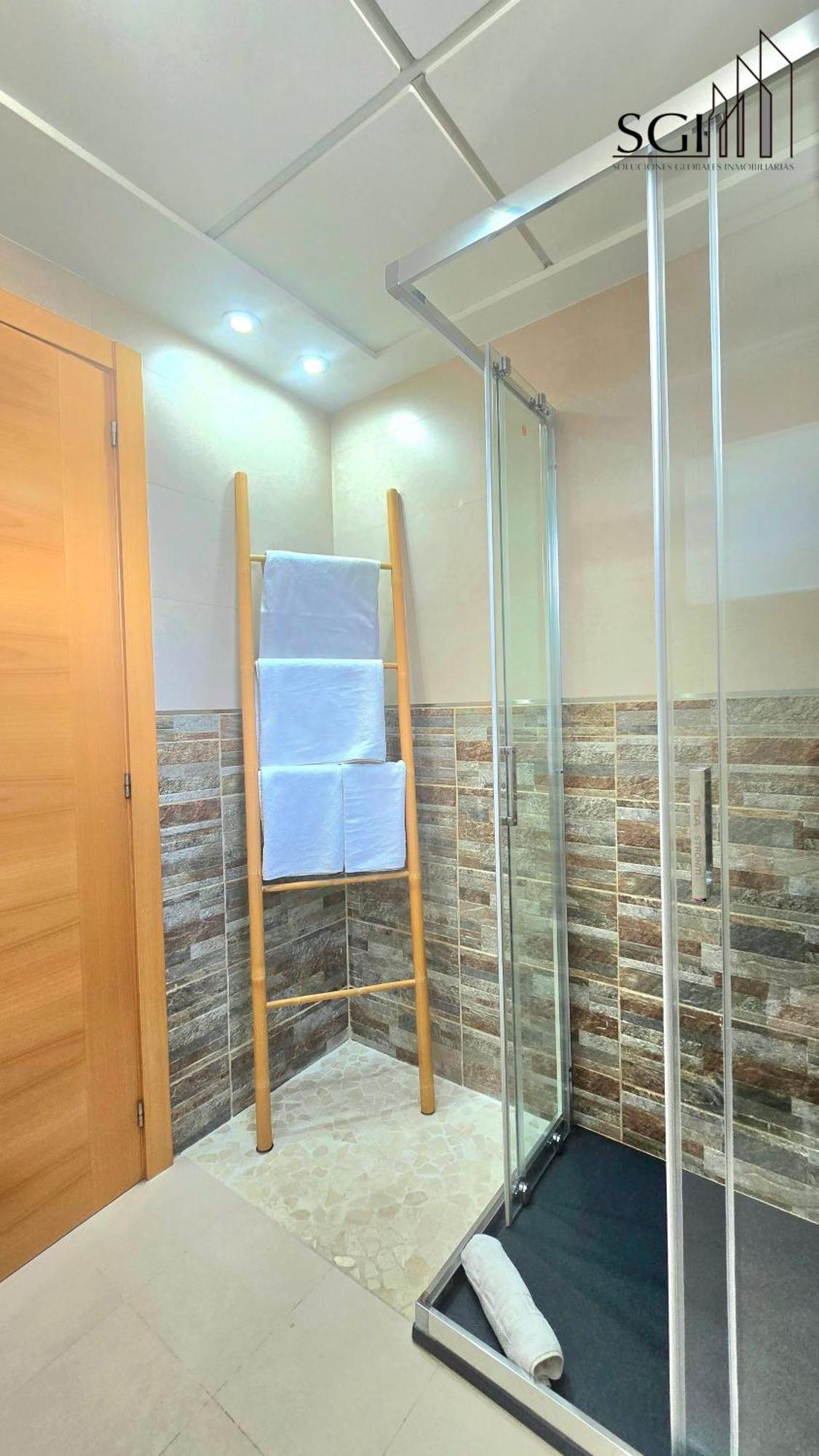 Bahia Views - Premium Torres D' Oboe Apartment Benidorm Bagian luar foto
